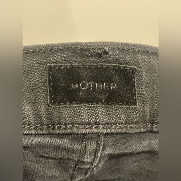 Mother The Stunner Zip Ankle Step Fray Jeans In Not Guilty Black Size 29 - Picture 9 of 15